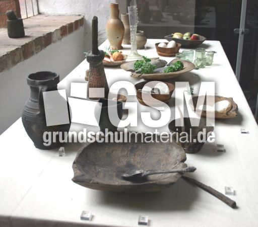 Mittelalter-Tisch-2.jpg